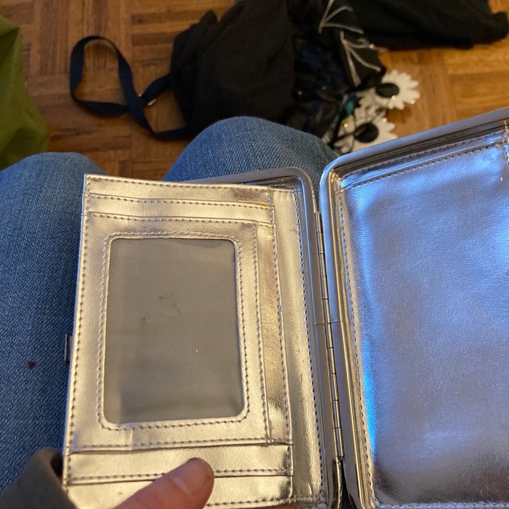 Wallet - Picture 2 of 7